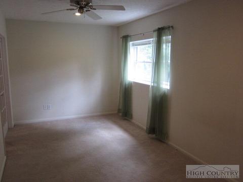 141 Slopes Ct, Blowing Rock, NC 28605 photo 16