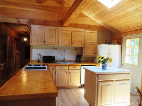 243 Cherry Tree Ln, Creston, NC 28615 photo 9