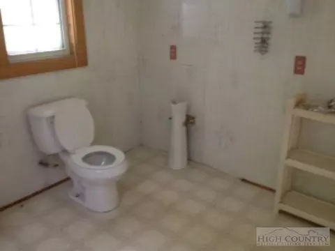 176 Roaring Fork Rd, Todd, NC 28684 photo 17