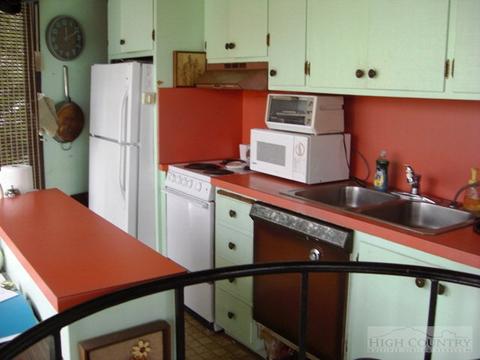 1202 Hickory, Boone, NC 28607 photo 5