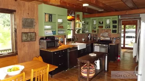 480 David Sides Rd, Boone, NC 28607 photo 3