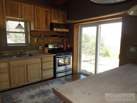 3086 Summit Rd, Purlear, NC 28665 photo 7