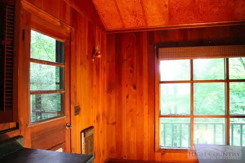 154 Rustic Ln, Boone, NC 28607 photo 3