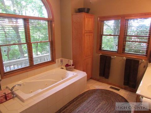 310 Alumni Dr, Boone, NC 28607 photo 22