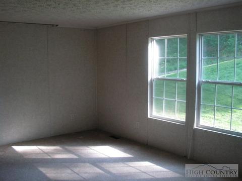 112 Chestnut Mtn, Deep Gap, NC 28618 photo 3