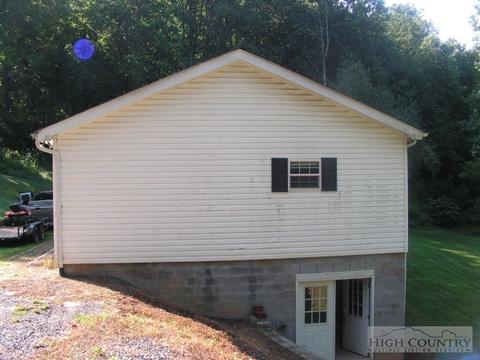 112 Chestnut Mtn, Deep Gap, NC 28618 photo 8
