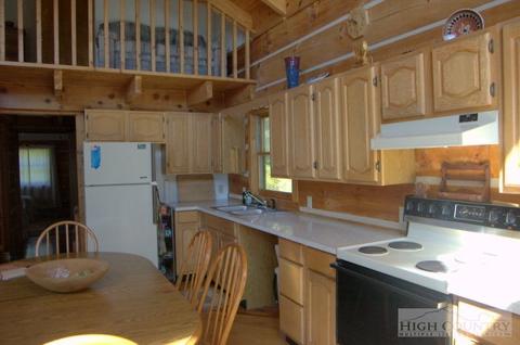 2874 Little Windfall Rd, Lansing, NC 28643 photo 10