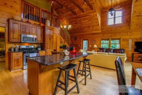 1050 Patton Ridge Rd, Purlear, NC 28665 photo 13
