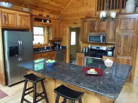 1050 Patton Ridge Rd, Purlear, NC 28665 photo 9