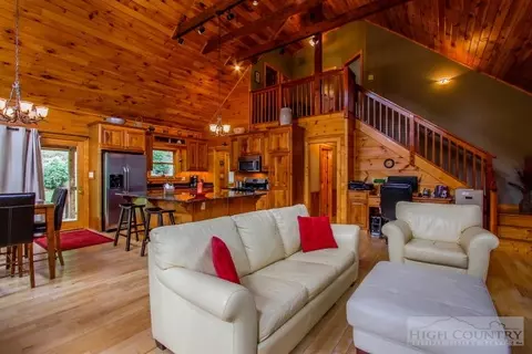 1050 Patton Ridge Rd, Purlear, NC 28665 photo 15