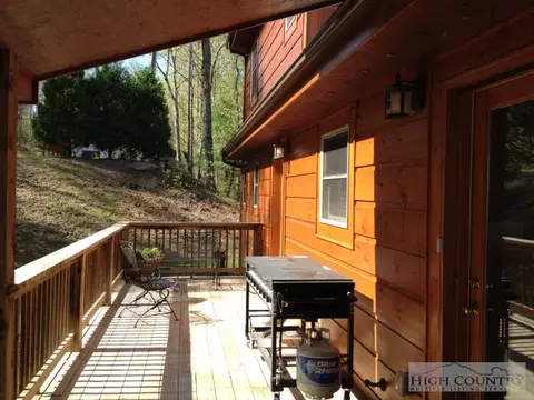 1050 Patton Ridge Rd, Purlear, NC 28665 photo 10