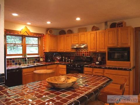 580 Wetherley, Boone, NC 28607 photo 3
