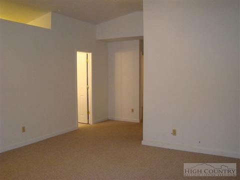 562 Jakes Mountain Rd, Deep Gap, NC 28618 photo 6