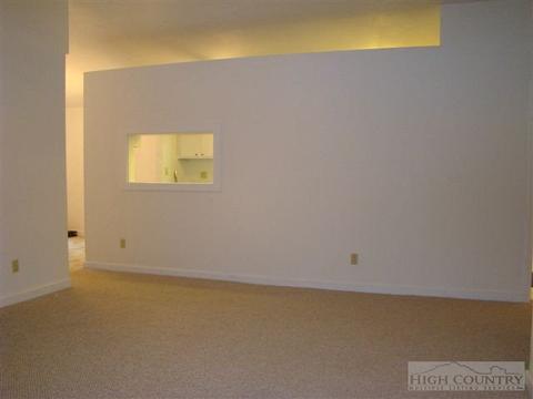 562 Jakes Mountain Rd, Deep Gap, NC 28618 photo 5