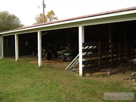 4611 Summit Rd, Purlear, NC 28665 photo 10