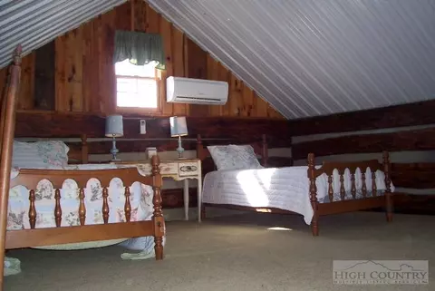 4611 Summit Rd, Purlear, NC 28665 photo 5