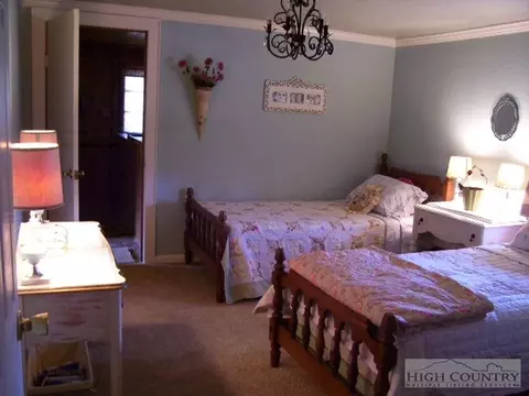 4611 Summit Rd, Purlear, NC 28665 photo 24