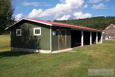 4611 Summit Rd, Purlear, NC 28665 photo 8