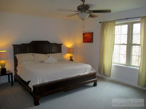 136 Pond Creek Rd, Beech Mountain, NC 28604 photo 3