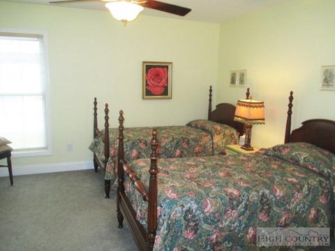 136 Pond Creek Rd, Beech Mountain, NC 28604 photo 10