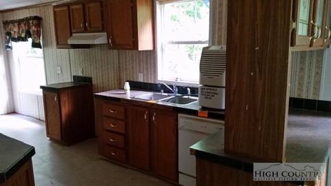 395 Jenwil Dr, Deep Gap, NC 28618 photo 5