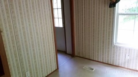 395 Jenwil Dr, Deep Gap, NC 28618 photo 8
