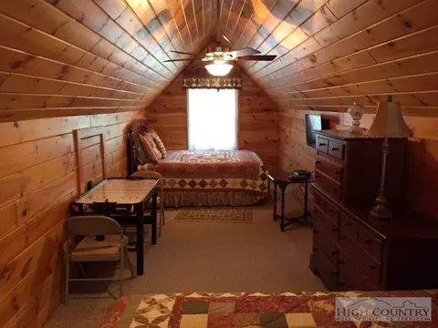 231 Willow Mountain Dr, Vilas, NC 28692 photo 3