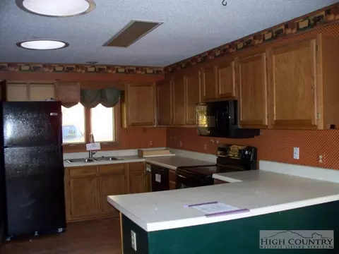 603 Pine Ridge Rd, Beech Mountain, NC 28604 photo 4