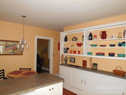 211 Crest Dr, Boone, NC 28607 photo 13