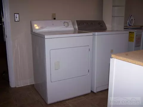 207 Cherrybrook Ln, Boone, NC 28607 photo 8