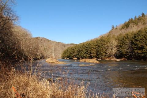 807 Moonshadow Ln, Crumpler, NC 28617 photo 19