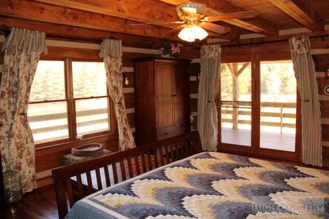 807 Moonshadow Ln, Crumpler, NC 28617 photo 30
