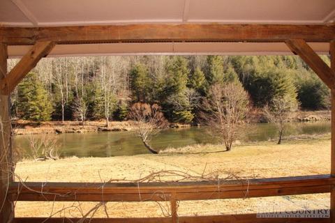 807 Moonshadow Ln, Crumpler, NC 28617 photo 11