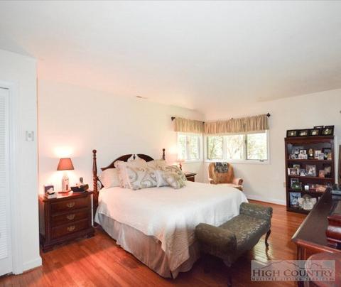 341 Forest Hls, Boone, NC 28607 photo 3