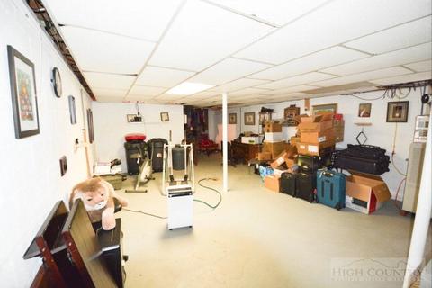 341 Forest Hls, Boone, NC 28607 photo 8