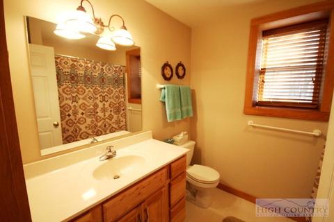 342 Hawks Lake Dr, Seven Devils, NC 28604 photo 22