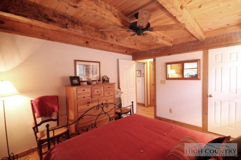 342 Hawks Lake Dr, Seven Devils, NC 28604 photo 6