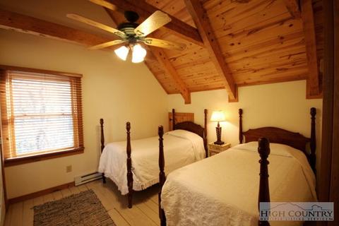 342 Hawks Lake Dr, Seven Devils, NC 28604 photo 14