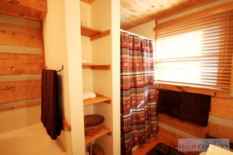 342 Hawks Lake Dr, Seven Devils, NC 28604 photo 7