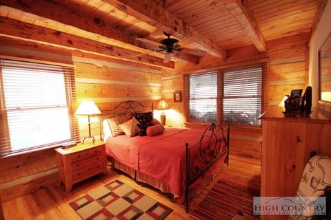 342 Hawks Lake Dr, Seven Devils, NC 28604 photo 5