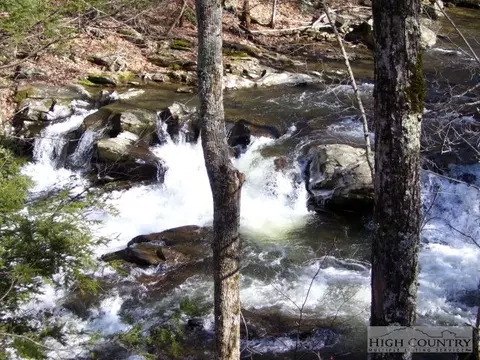 155 Doc Harris Rd, Creston, NC 28615 photo 4
