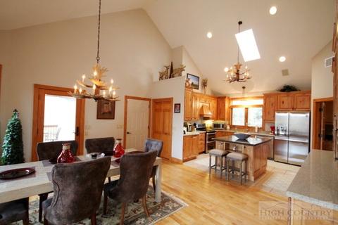 364 Algonquin Dr, Boone, NC 28607 photo 6