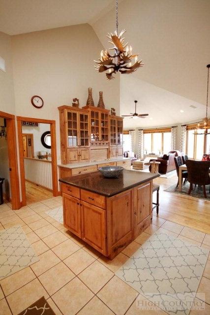 364 Algonquin Dr, Boone, NC 28607 photo 10