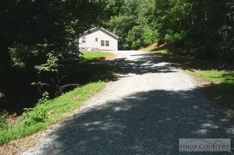 314 Bear Creek Ln, Deep Gap, NC 28618 photo 17