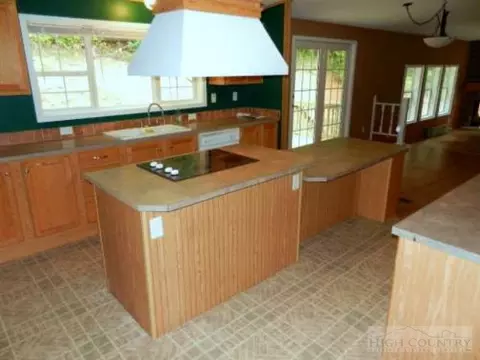 314 Bear Creek Ln, Deep Gap, NC 28618 photo 20