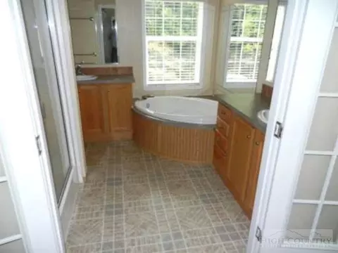 314 Bear Creek Ln, Deep Gap, NC 28618 photo 3
