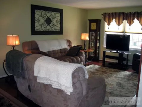 544 Cedar Ln, Boone, NC 28607 photo 5