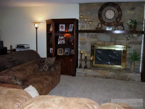 544 Cedar Ln, Boone, NC 28607 photo 3