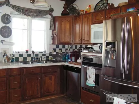 478 Whippoorwill Ln, Boone, NC 28607 photo 5