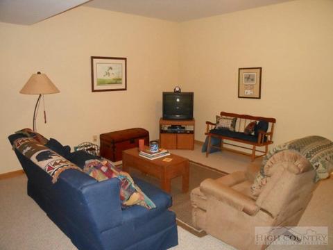 302 Hawks Lake Dr, Seven Devils, NC 28604 photo 26